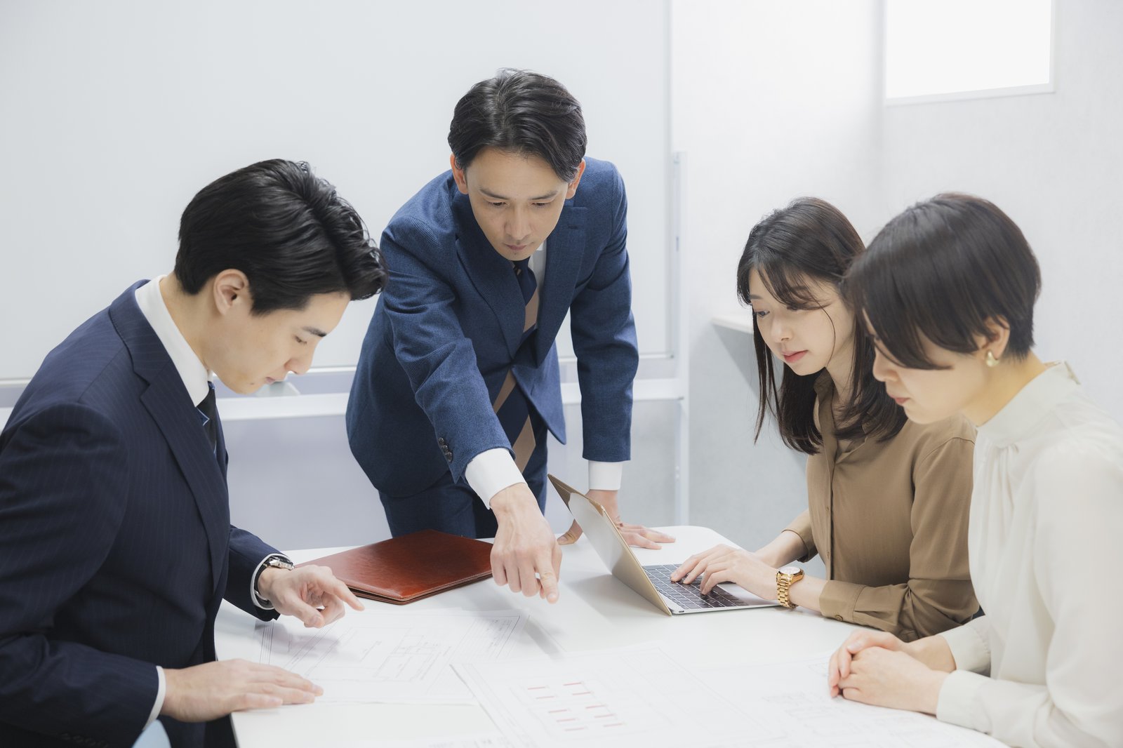 事業現場 伴走型 開発サービス